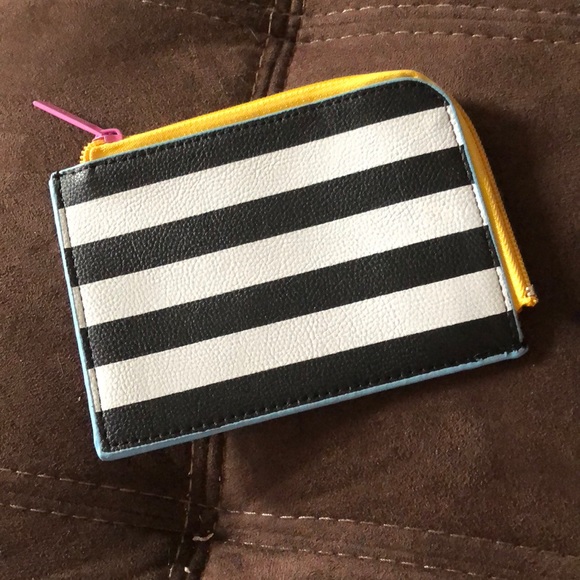 Sephora Handbags - Sephora Single Zip wallet